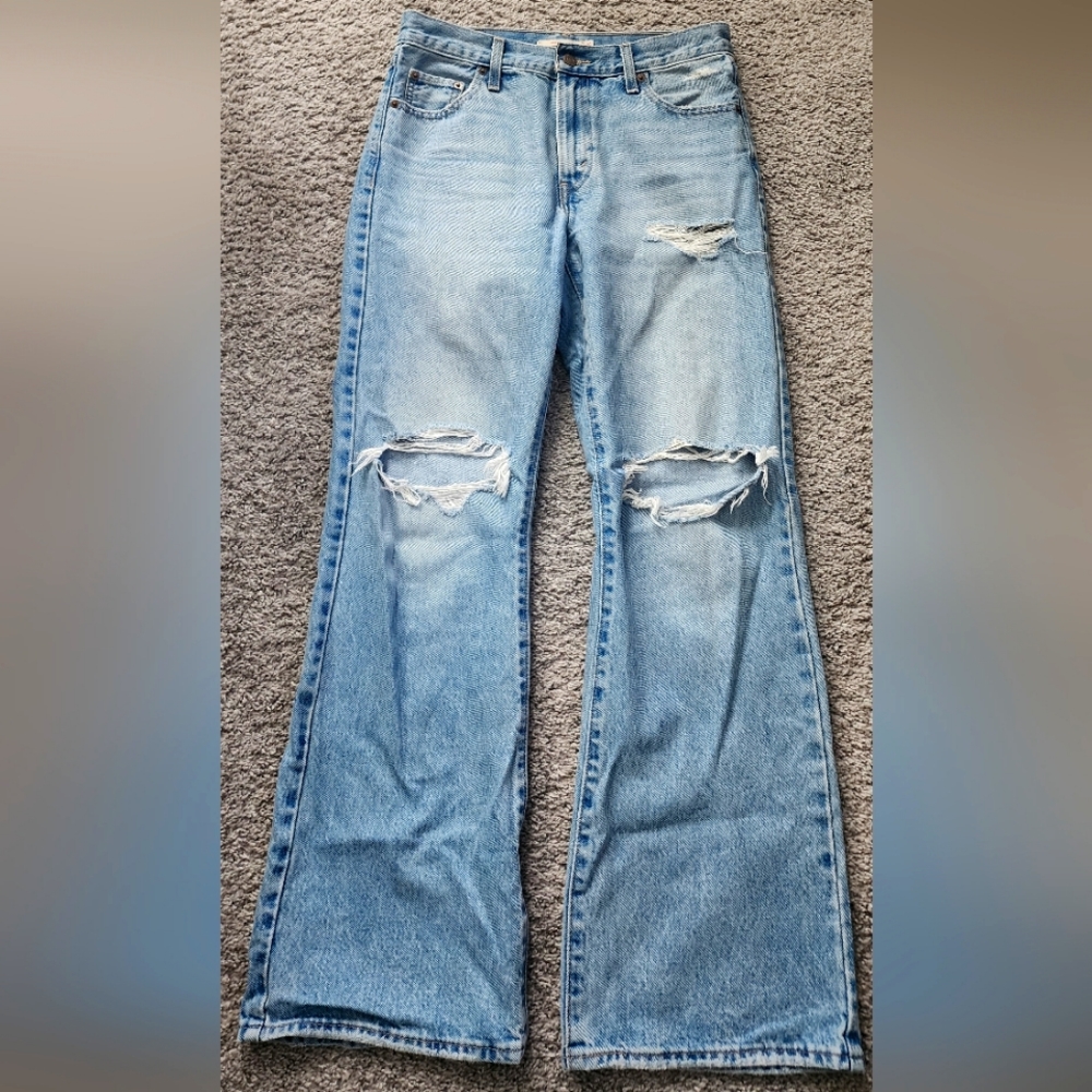 Levi's boot cut size 26 mid rise jeans